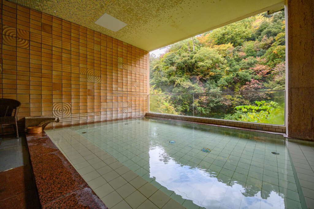 白鷺湯たわらや