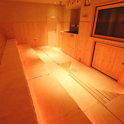 SPA＆SAUNA 水春 服部緑地