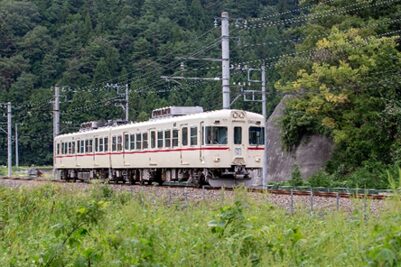 サ電