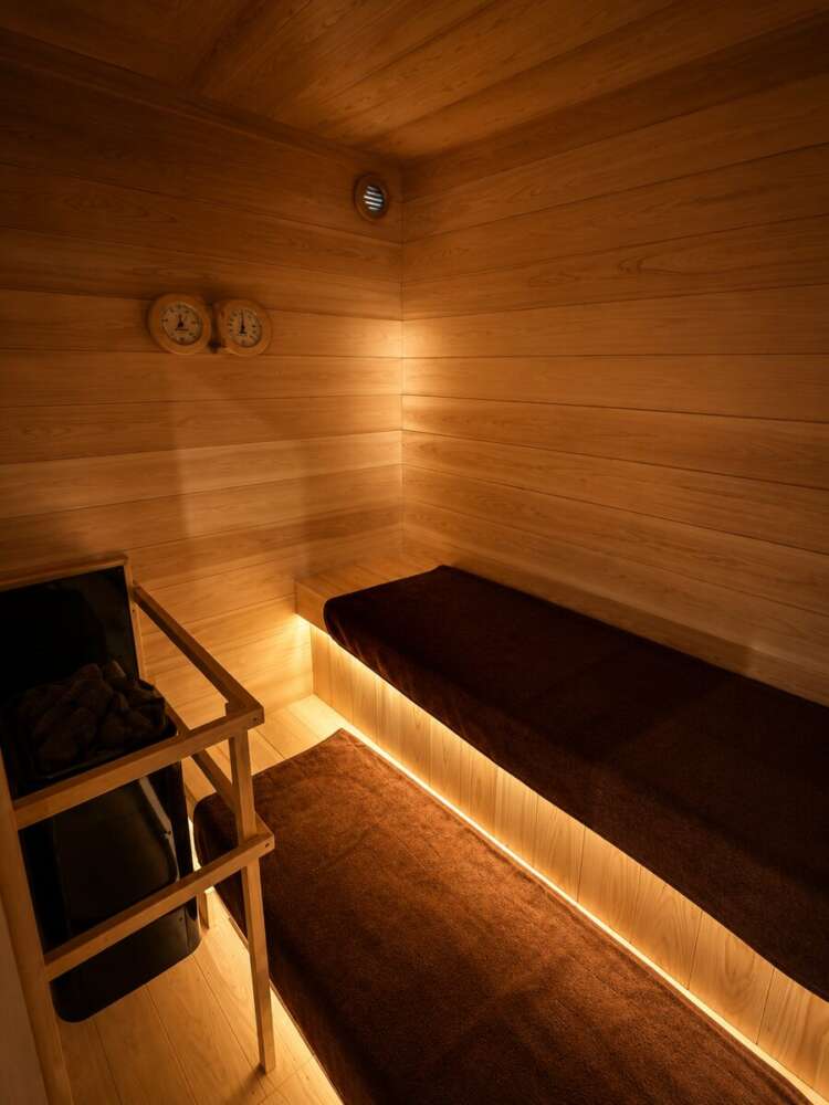 甲府・湯村温泉の個室サウナ「KOFU SAUNA」10月1日開業、最大6名貸切で90分6000円