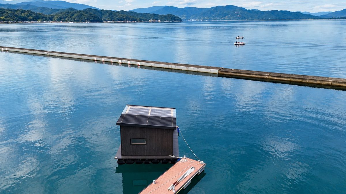 京都・天橋立の宿に海に浮かぶサウナ「UMIUKA」11月1日誕生、1便90分で水風呂は宮津湾