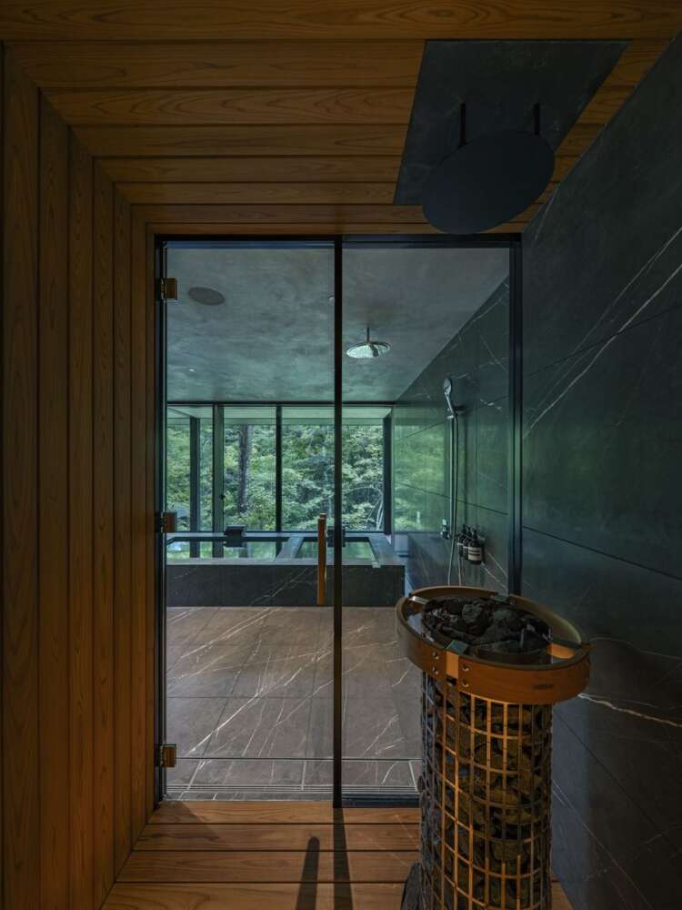 北軽井沢・NOT A HOTEL KITAKARUIZAWA「MASU」が10月1日開業。サウナ併設の別荘、360°デッキで外気浴
